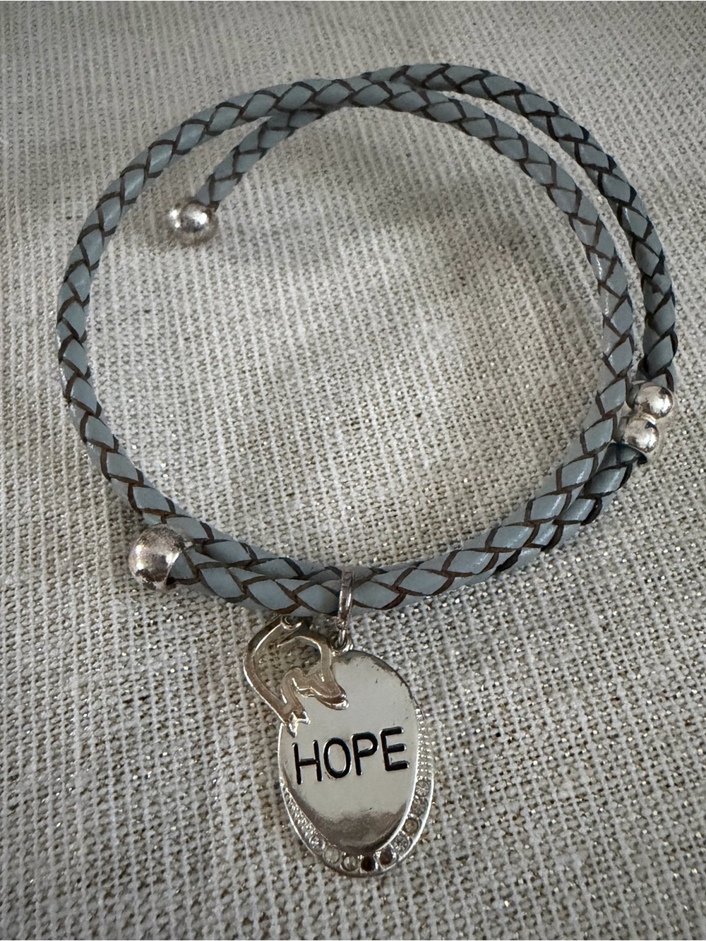 'Hope' Silver Charm Braided Wrap Bracelet - Light Gray